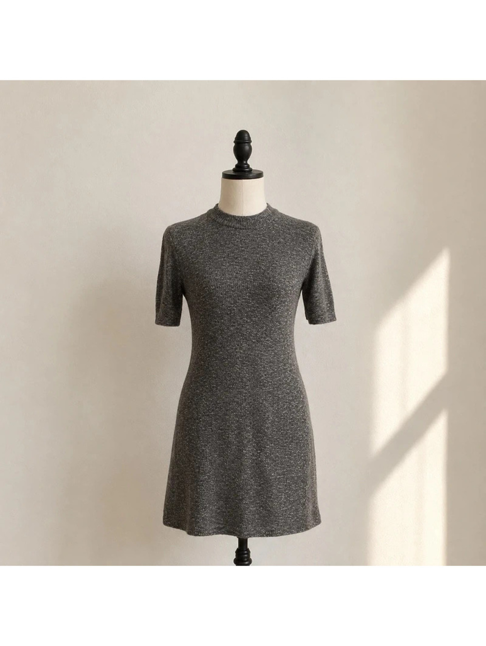Forever 21 Heather Gray Sweater Knit Dress Size S Short Sleeve Midi Casual